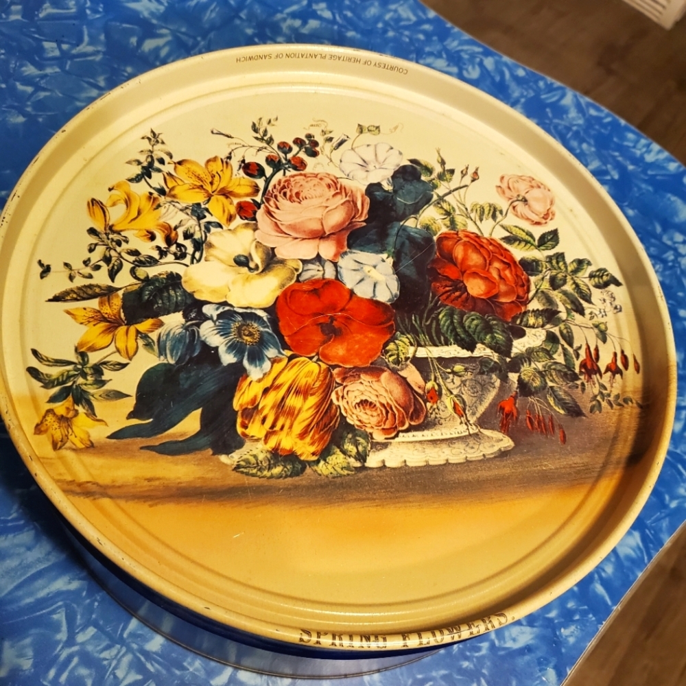 Vintage Currier&Ives Spring Flowers tin